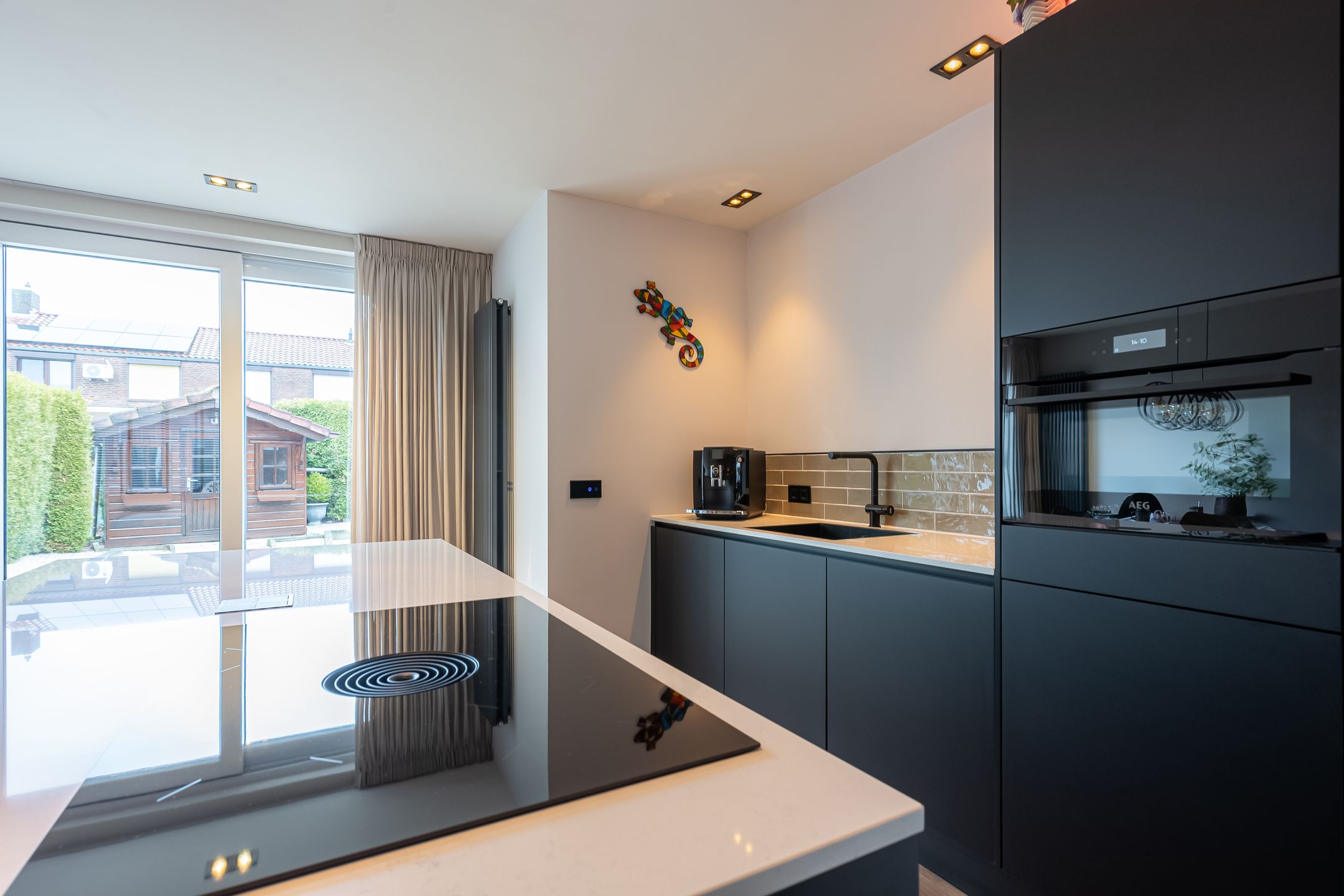 Photo 12 of Dr. Marga Klompéstraat 5