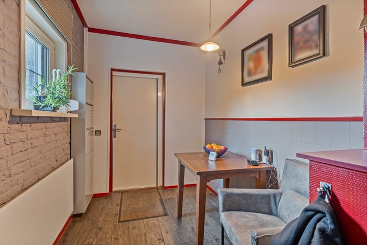 Photo 11 of Prins Bernhardstraat 22