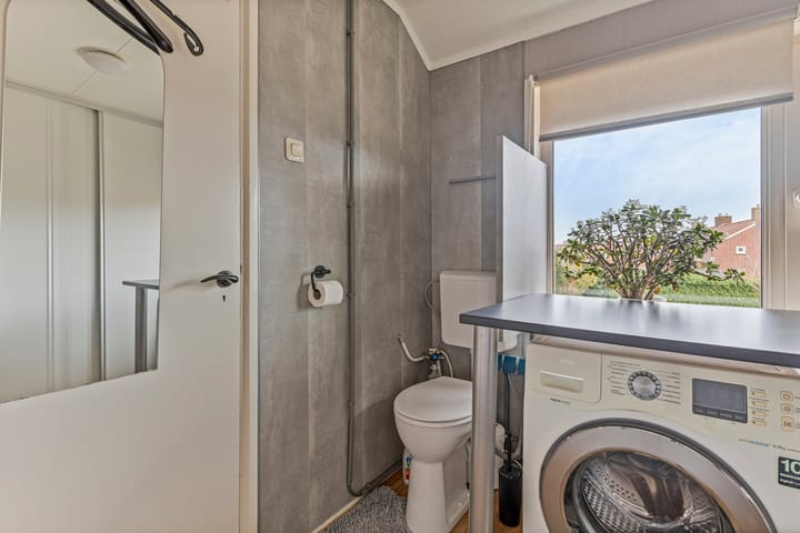 Photo 19 of Prins Bernhardstraat 22