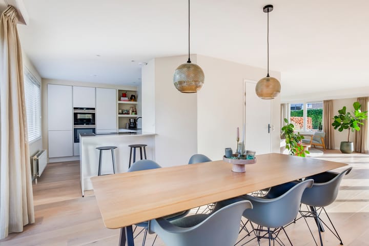 Foto 2 van Marga Klompélaan 1