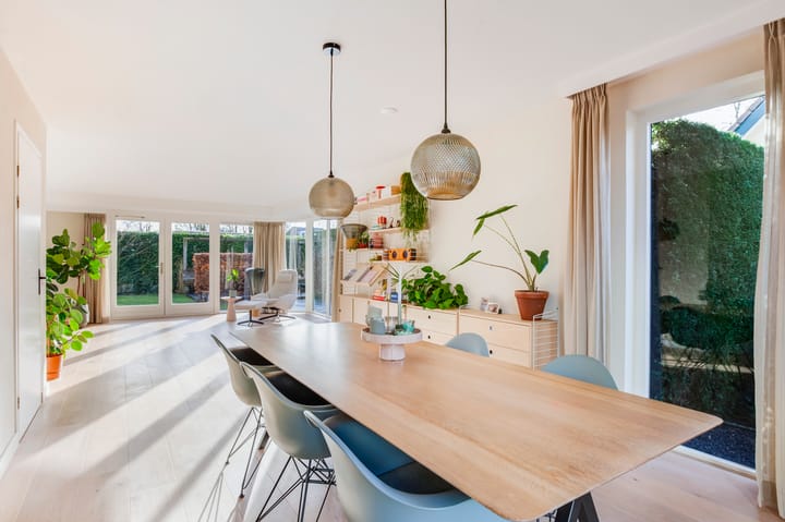 Foto 10 van Marga Klompélaan 1