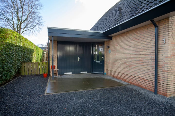 Foto 39 van Marga Klompélaan 1