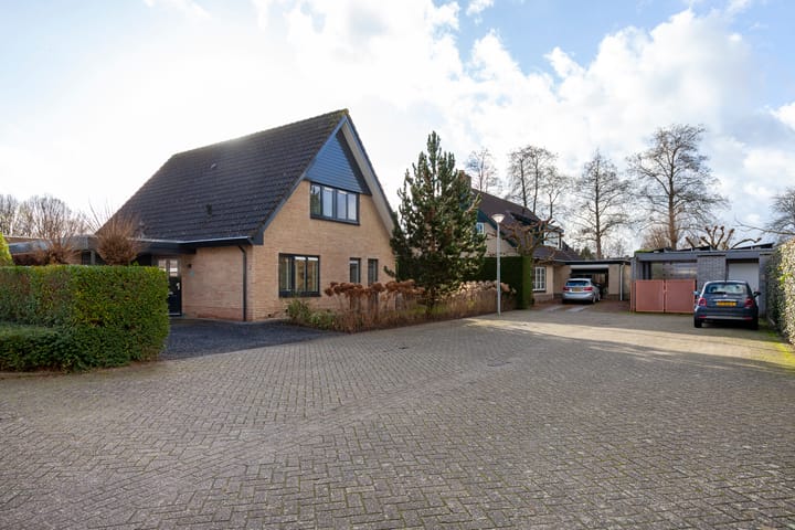 Foto 40 van Marga Klompélaan 1