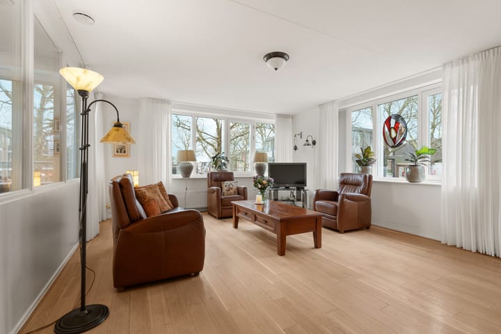 Foto 2 van Raadhuisplein 15-15