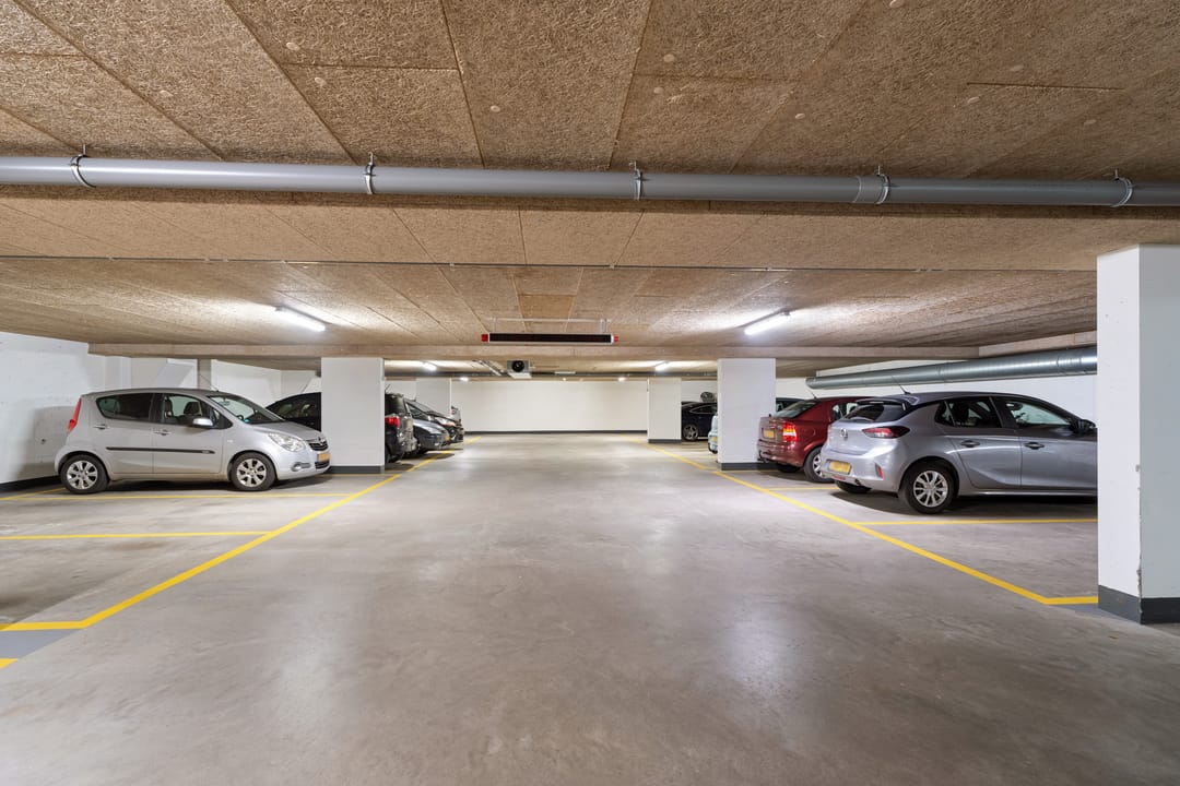 Foto 31 van Raadhuisplein 15-15