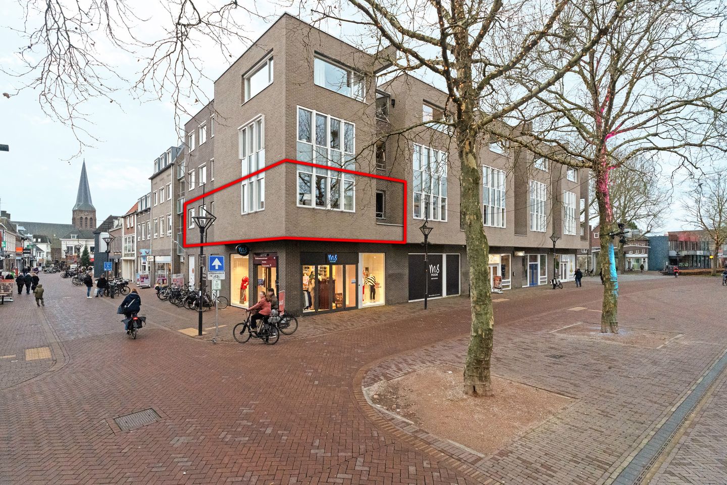 Foto 34 van Raadhuisplein 15-15