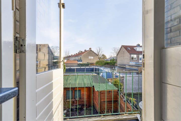 Foto 13 van Admiraal de Ruyterlaan 15