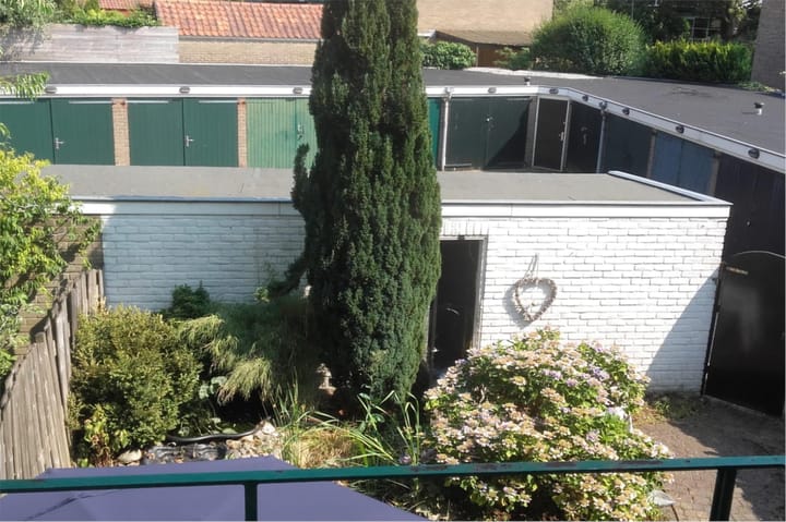 Foto 18 van Admiraal de Ruyterlaan 15