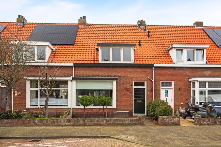 Foto 1 van Erasmusstraat 12