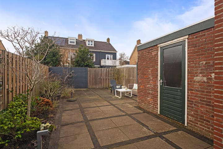 Foto 15 van Erasmusstraat 12