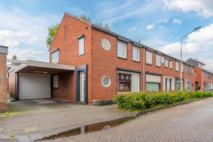 Foto 33 van Maststraat 43