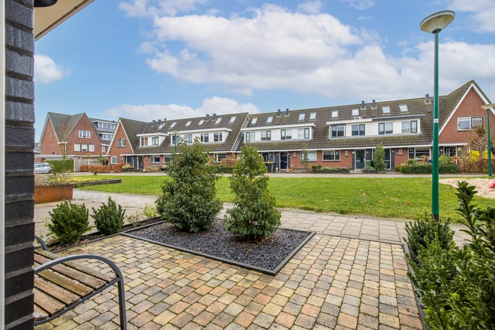 Foto 2 van Vedergras 13