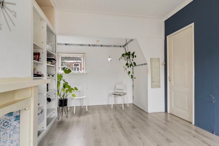 Foto 13 van Leeuwarderstraat 42-A