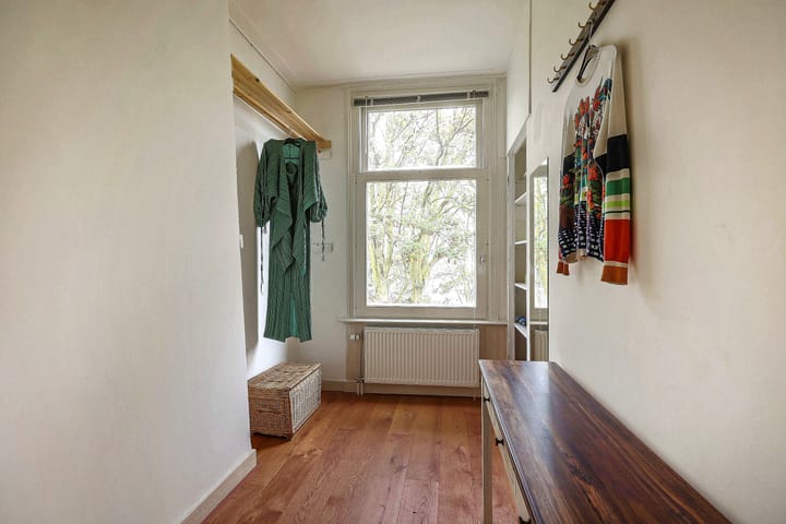 Photo 18 of Johannes Verhulststraat 8-2