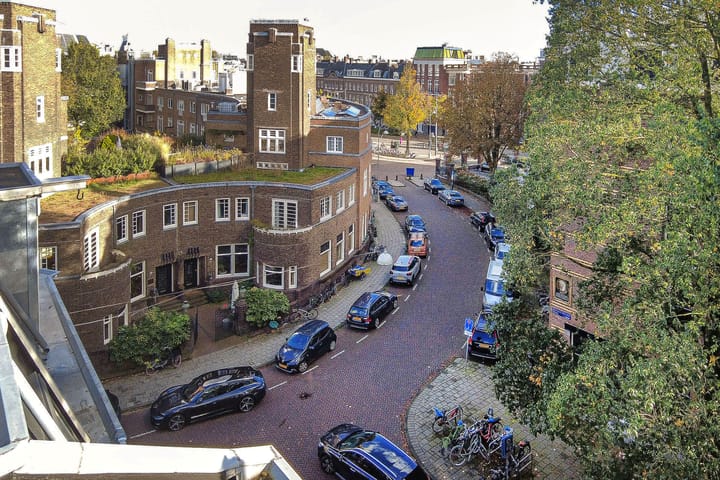 Photo 25 of Johannes Verhulststraat 8-2