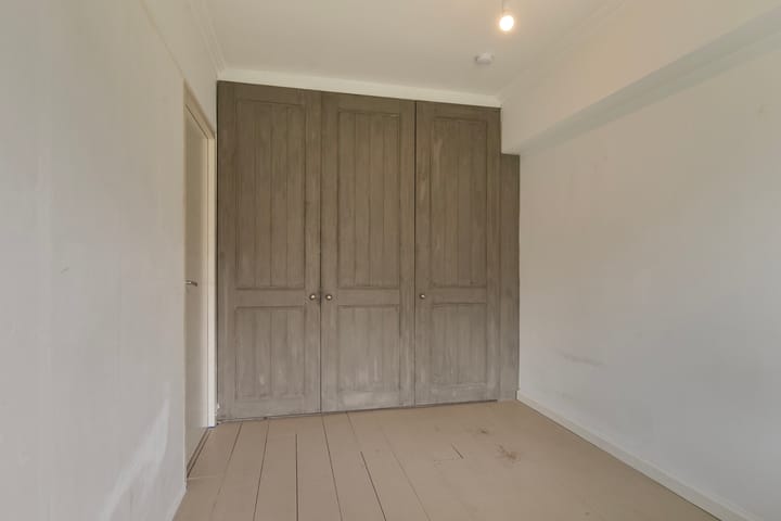 Foto 13 van Edmond Hellenraadstraat 58