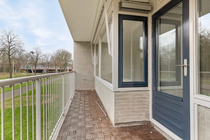 Foto 15 van Edmond Hellenraadstraat 58