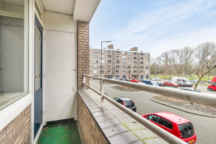 Foto 18 van Edmond Hellenraadstraat 58