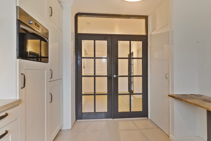 Foto 21 van Edmond Hellenraadstraat 58