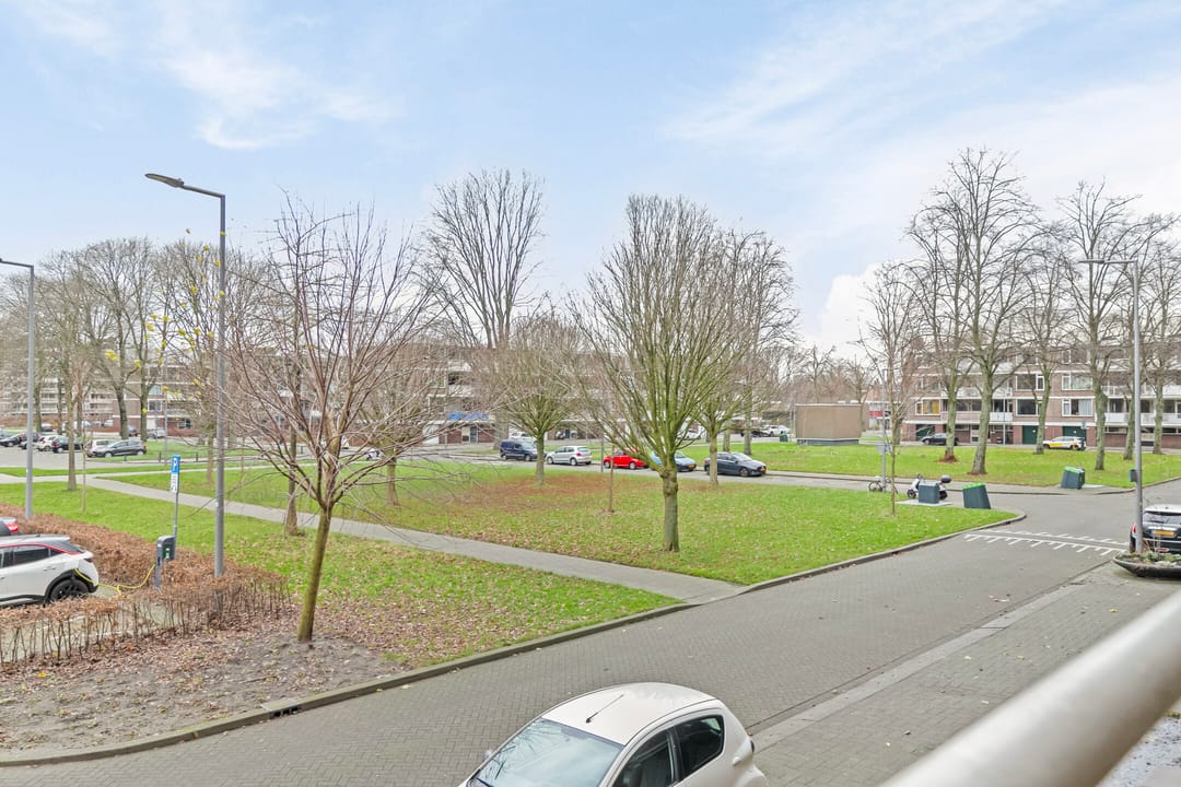 Foto 26 van Edmond Hellenraadstraat 58