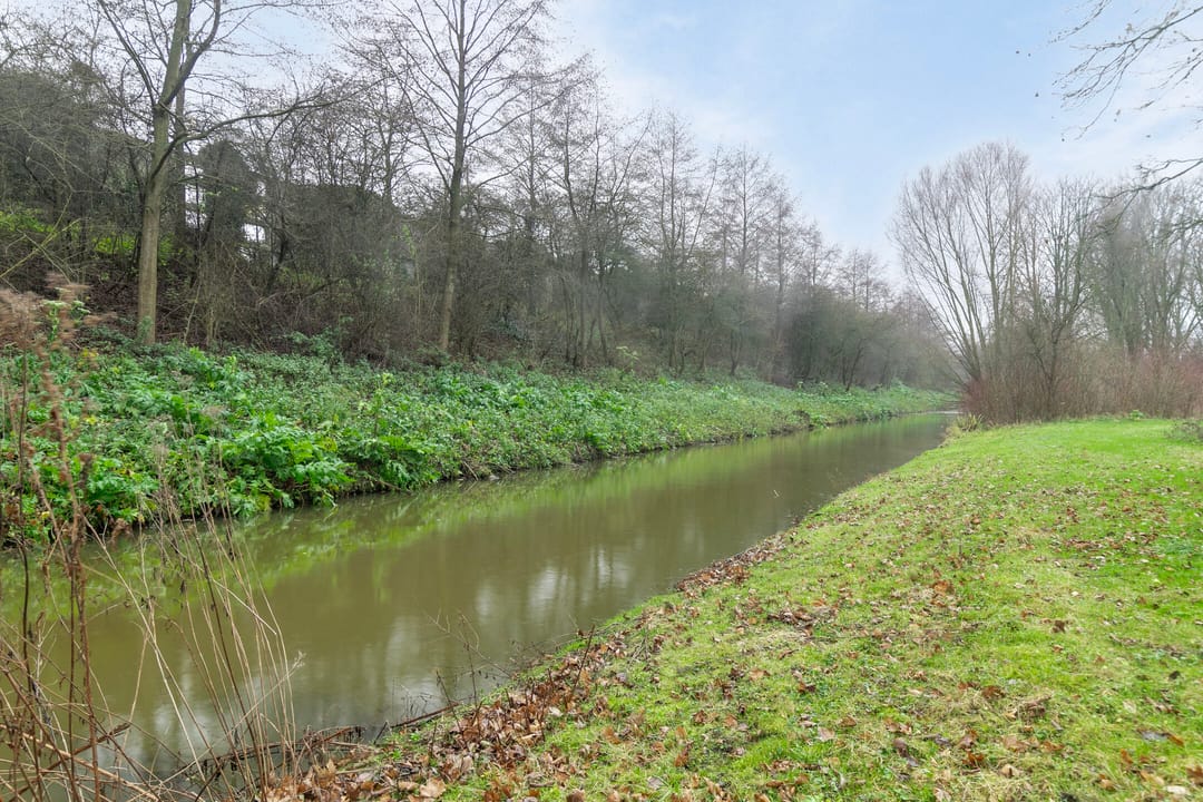 Foto 28 van Edmond Hellenraadstraat 58