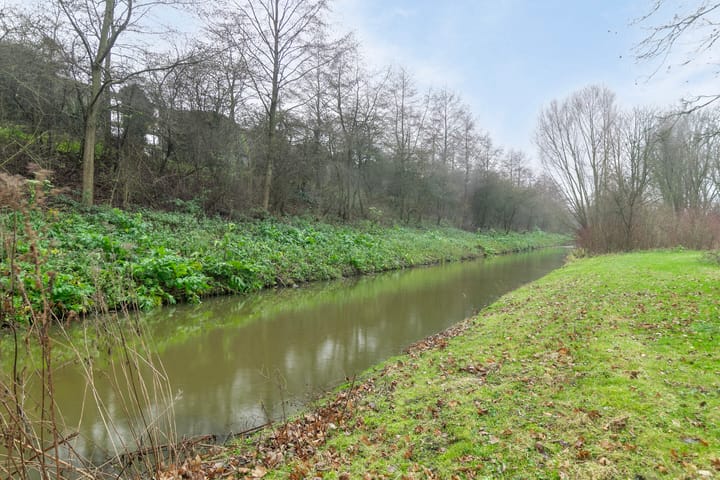 Foto 28 van Edmond Hellenraadstraat 58