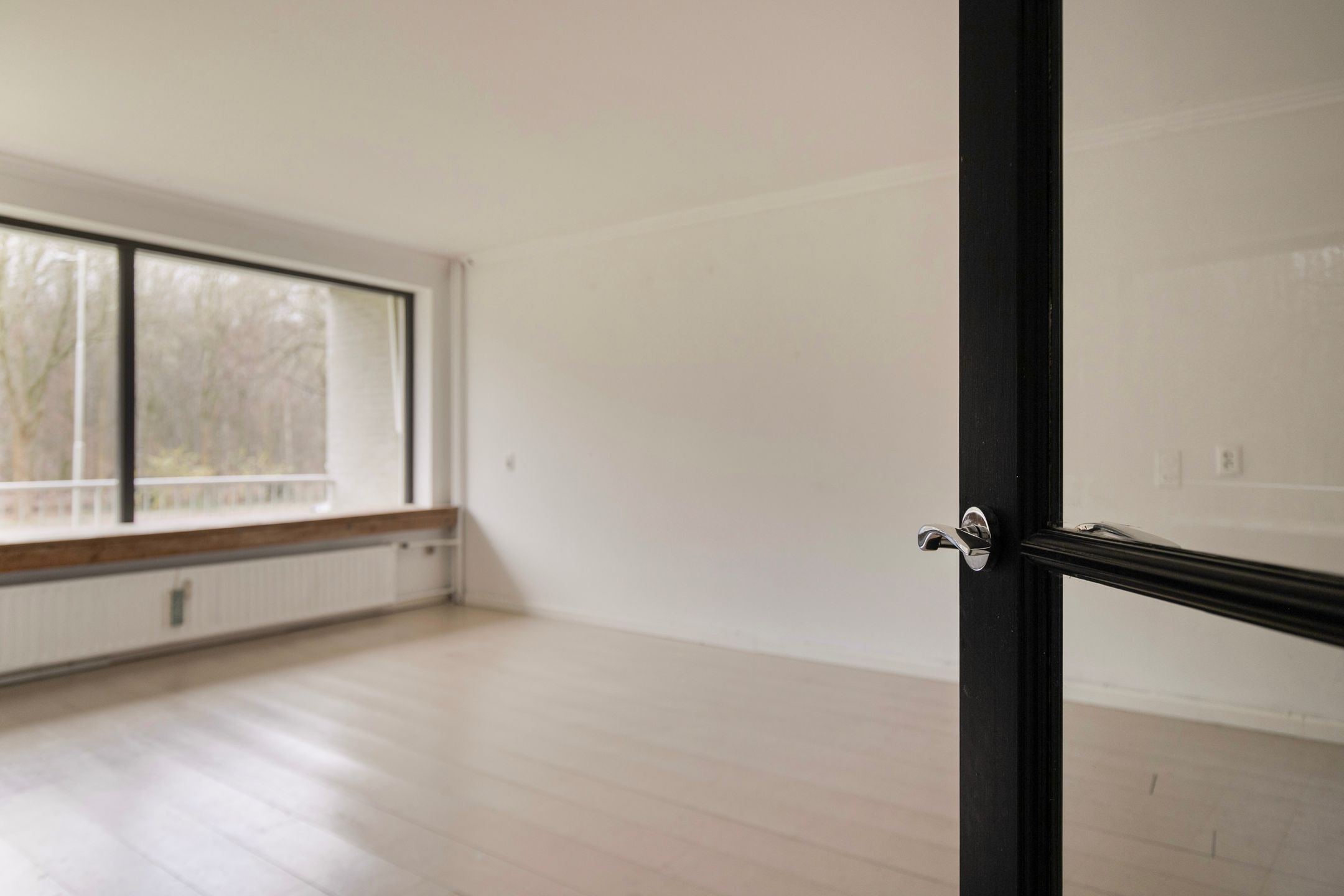 Foto 9 van Edmond Hellenraadstraat 58