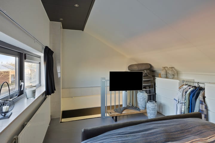 Foto 24 van De Hovenlaan 133