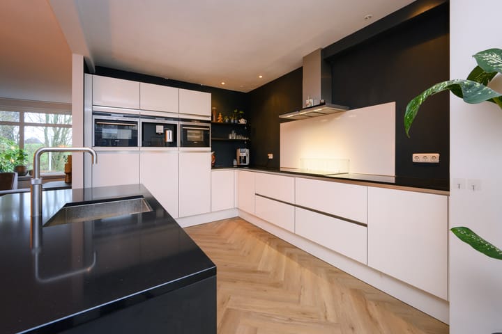 Foto 10 van Baron van Sytzamastraat 30