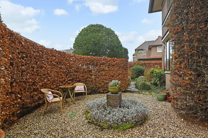 Foto 40 van Van Hoeylaan 12