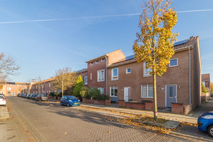 Foto 26 van Zwarte Ring 78