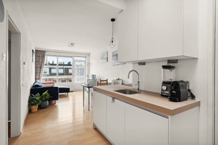 Foto 2 van Burmanstraat 18-4