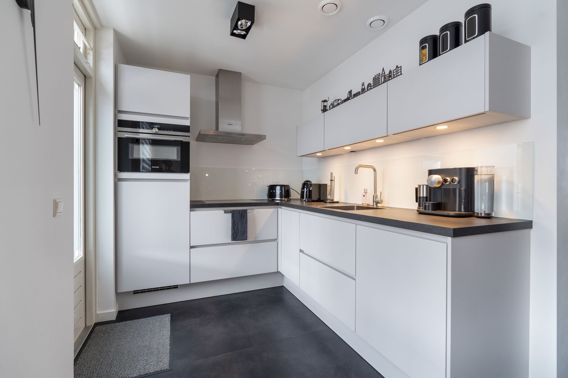 Foto 3 van Aquamarijnhof 36