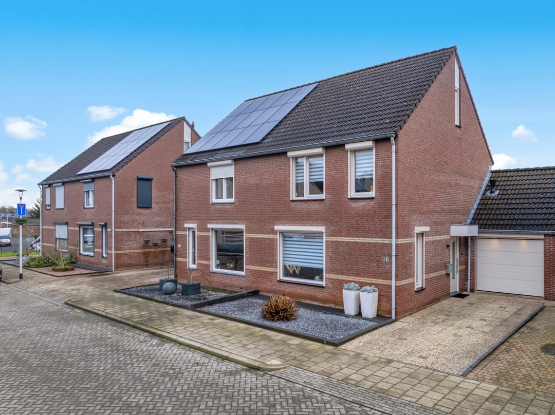 Foto 1 van Aquamarijnhof 36