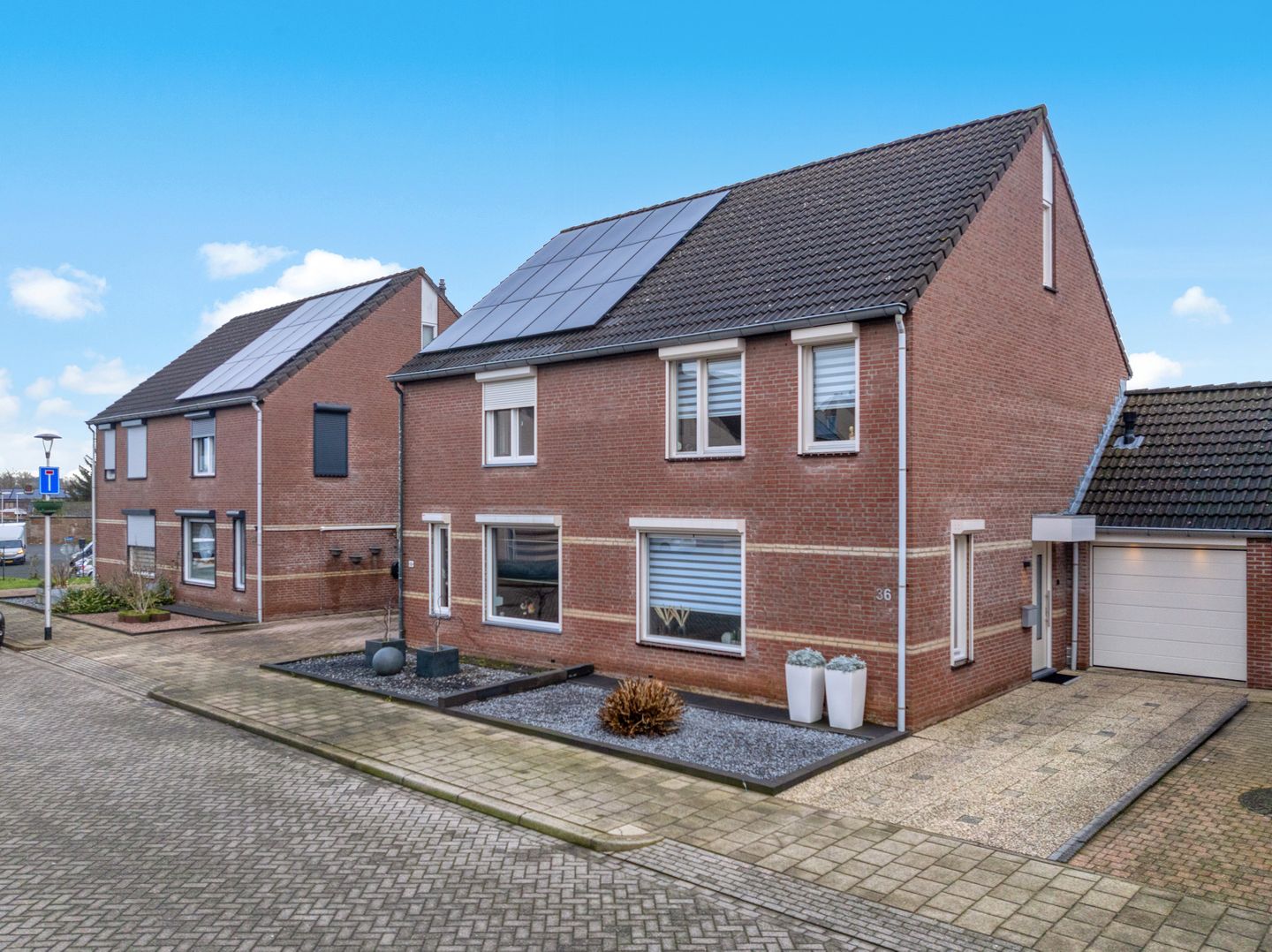 Foto 1 van Aquamarijnhof 36