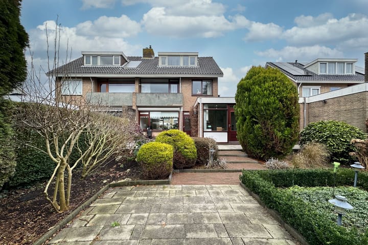 Foto 43 van Stationsstraat 45