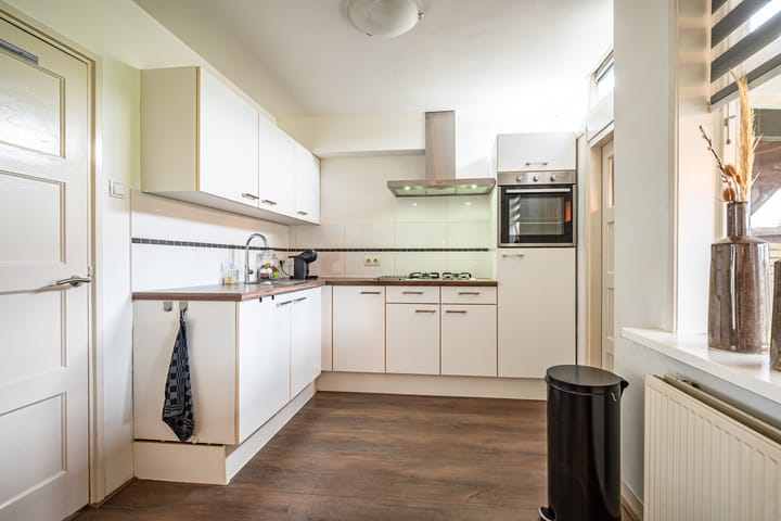 Foto 18 van Voorstraat 48