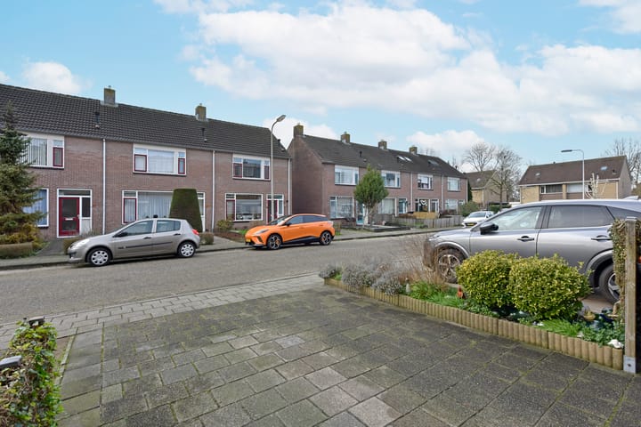 Foto 30 van Roelofsstraat 58