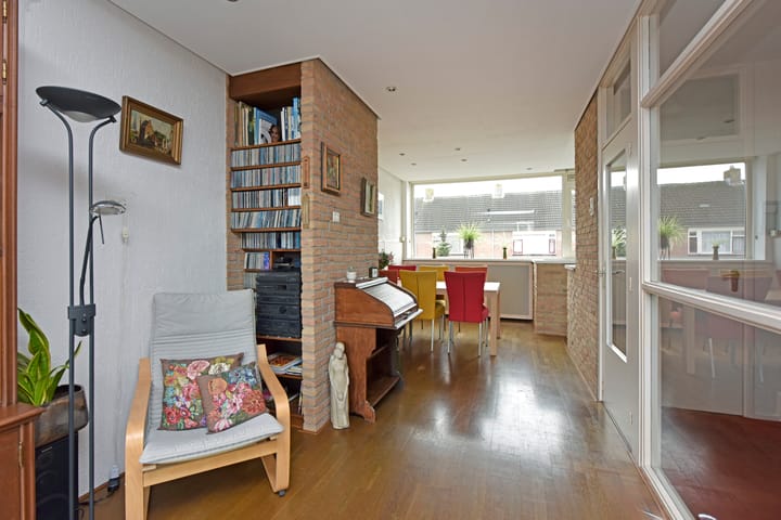 Foto 15 van Roelofsstraat 58