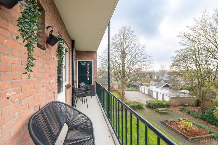 Photo 36 of Celsiusstraat 21