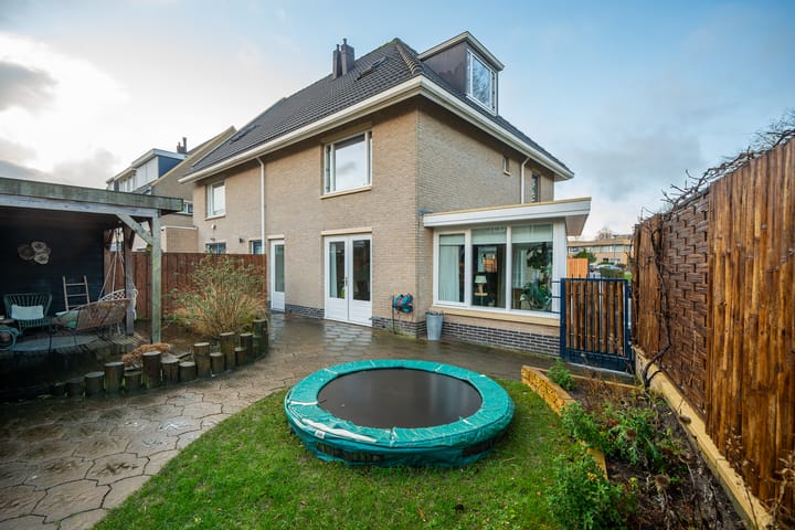 Foto 2 van Leeuwenhorst 2