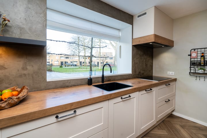 Photo 11 of Leeuwenhorst 2