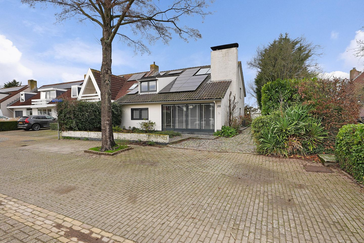 Foto 1 van Walraven van Hallstraat 20