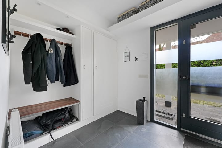 Foto 5 van Walraven van Hallstraat 20