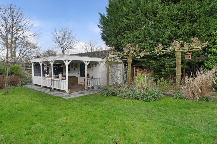 Foto 30 van Walraven van Hallstraat 20