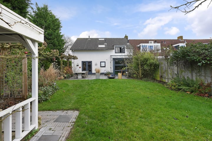 Foto 31 van Walraven van Hallstraat 20