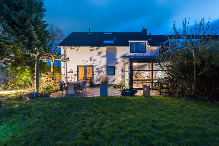 Foto 38 van Walraven van Hallstraat 20