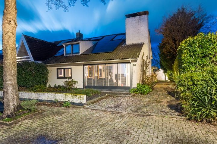 Foto 43 van Walraven van Hallstraat 20