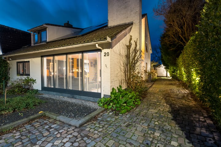 Foto 44 van Walraven van Hallstraat 20