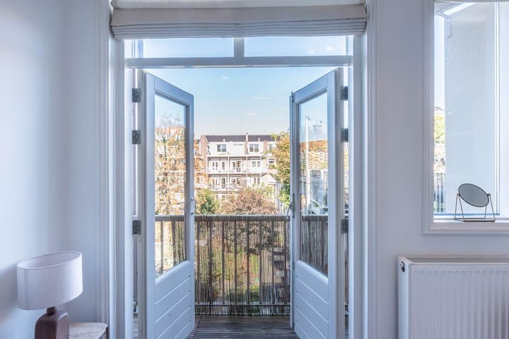 Foto 22 van Van Tuyll van Serooskerkenplein 34-3